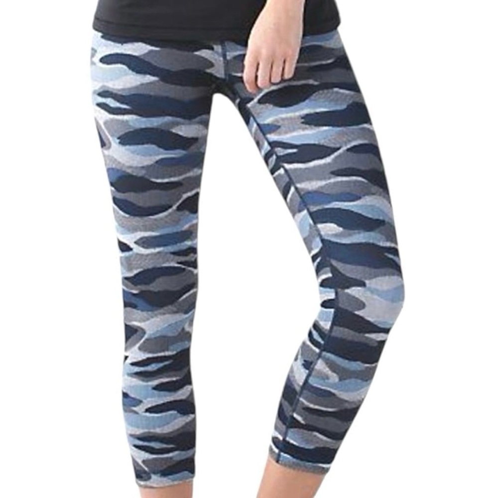 LULULEMON Wunder Under Crop III Mini Coast Camo Blue Size 4